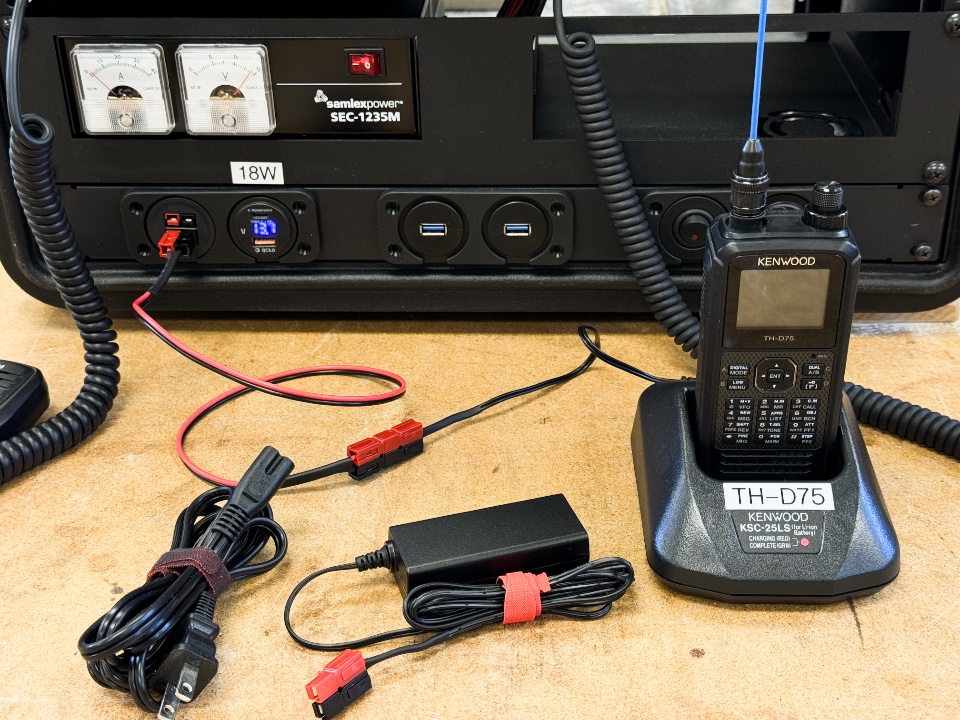 KSC-25LS power supply with Powerpole spliced into the DC input